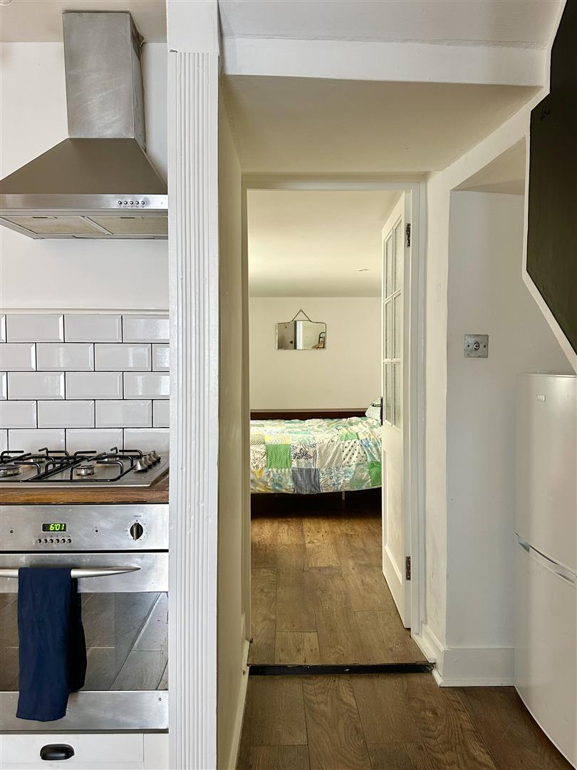 1 bed property in Western Road, St. Leonards-On-Sea